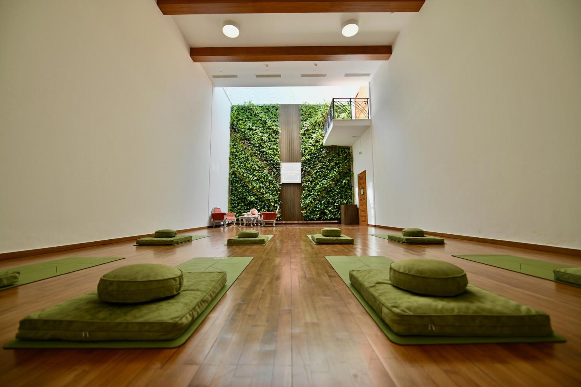 Hotel The Imperial, Nuova Delhi Esterno foto The meditation room at the Green Building Centre